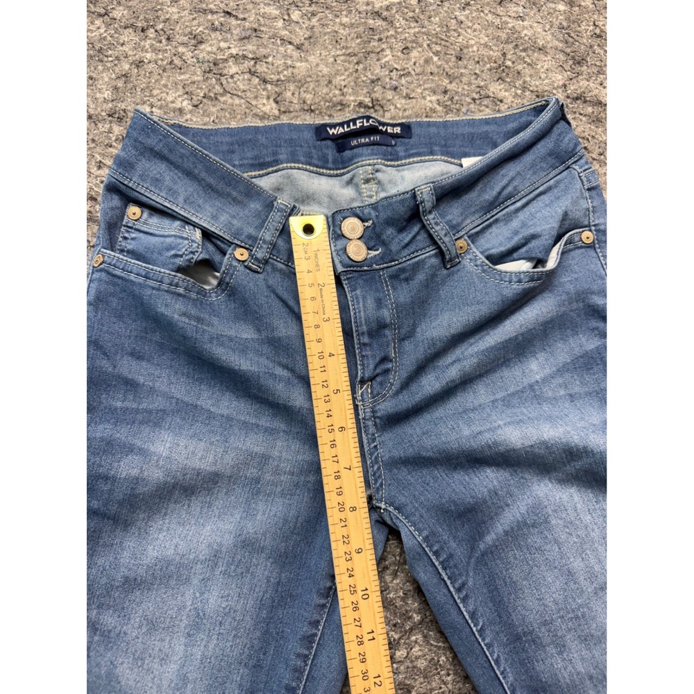WallFlower Ultra Fit Skinny Jeans Womens 7 Reg Medium Wash Stretch WBM1104295 - Picture 5 of 9